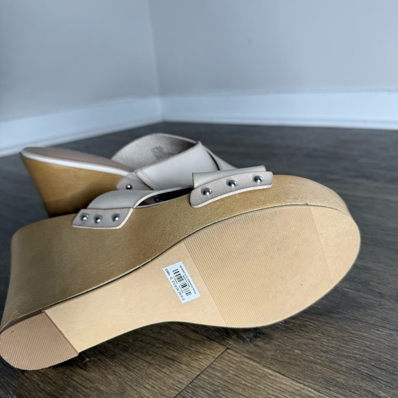 Torrid Women's Cream Wood Wedge Platform Sandals Size 12 WW - Picture 4 of 8